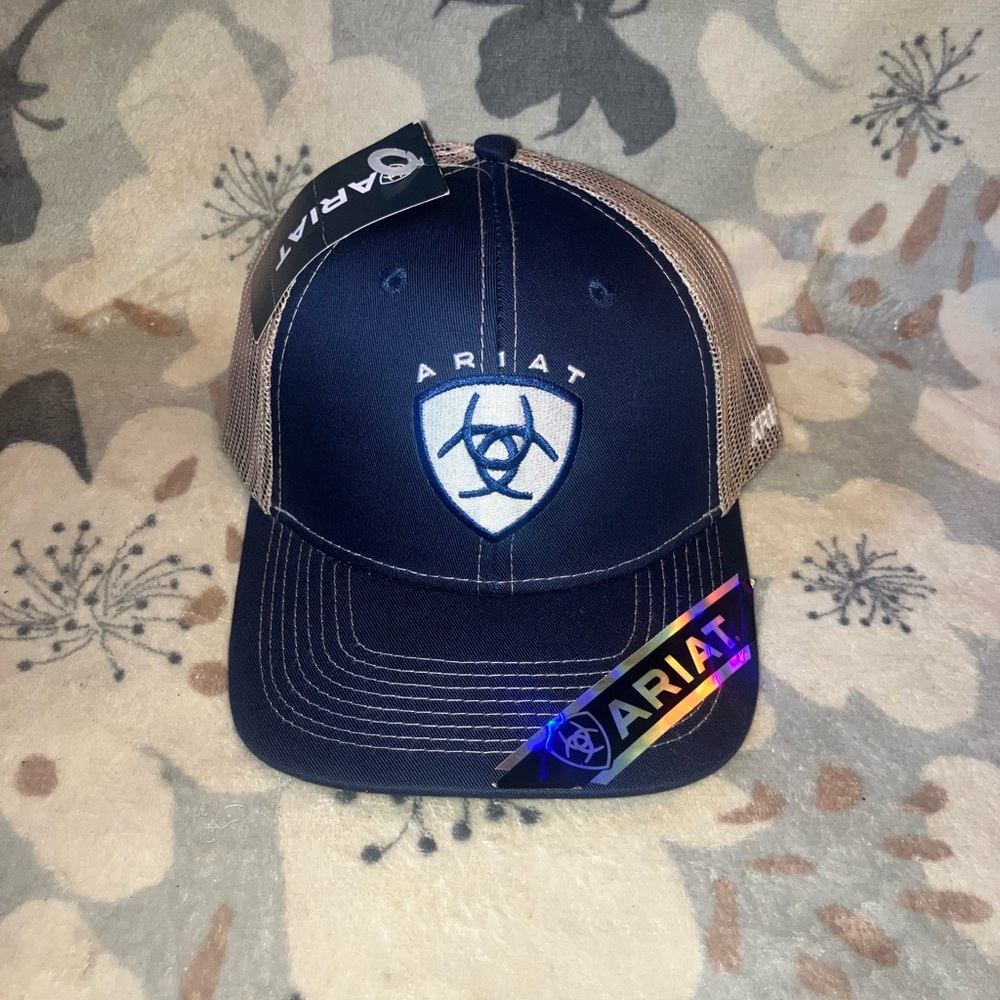 Ariat NWT Snap-Back Hat
